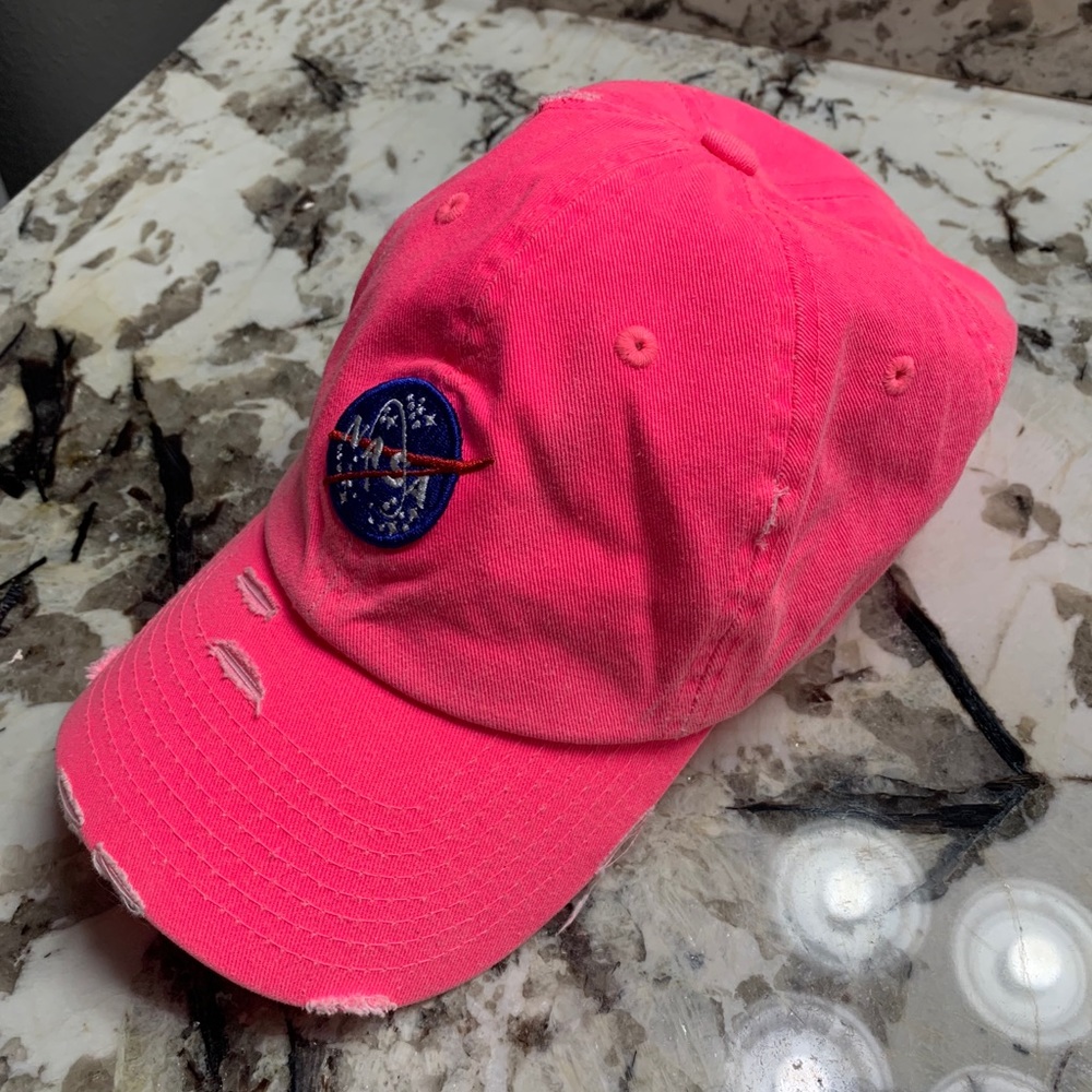 Pink NASA hat - Picture 2 of 8